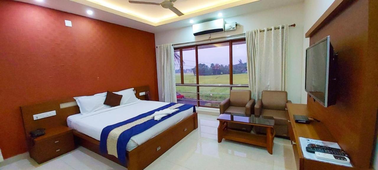 Captains Cabin Backwater Resort Alappuzha Extérieur photo